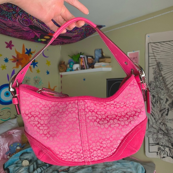 PINK COACH PURSE - Picture 1 of 4